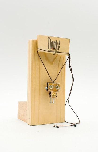 Ciondolino robot in legno tagliato a laser collana pendente steampunk color oro con ingranaggi e viti su cordino marrone
