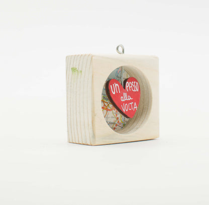 I Sospesi – Piccoli Quadri Artigianali in Legno da Appendere - Love