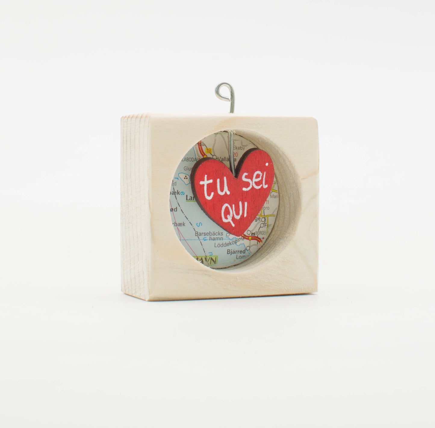 I Sospesi – Piccoli Quadri Artigianali in Legno da Appendere - Love