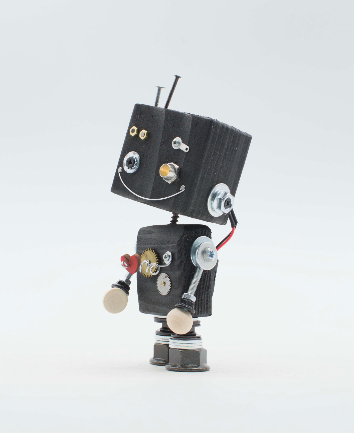 Lampada di legno a batteria stile robot modello robot fatto a mano con corpo quadrato nero e dettagli in metallo