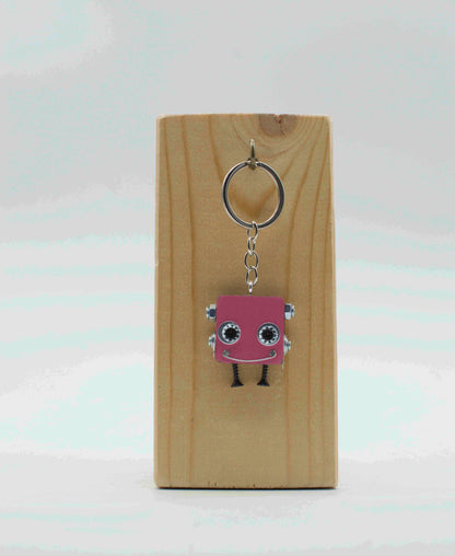 Portachiavi robot quadrato rosa con occhi e gambe argentati e anello metallico portachiavi