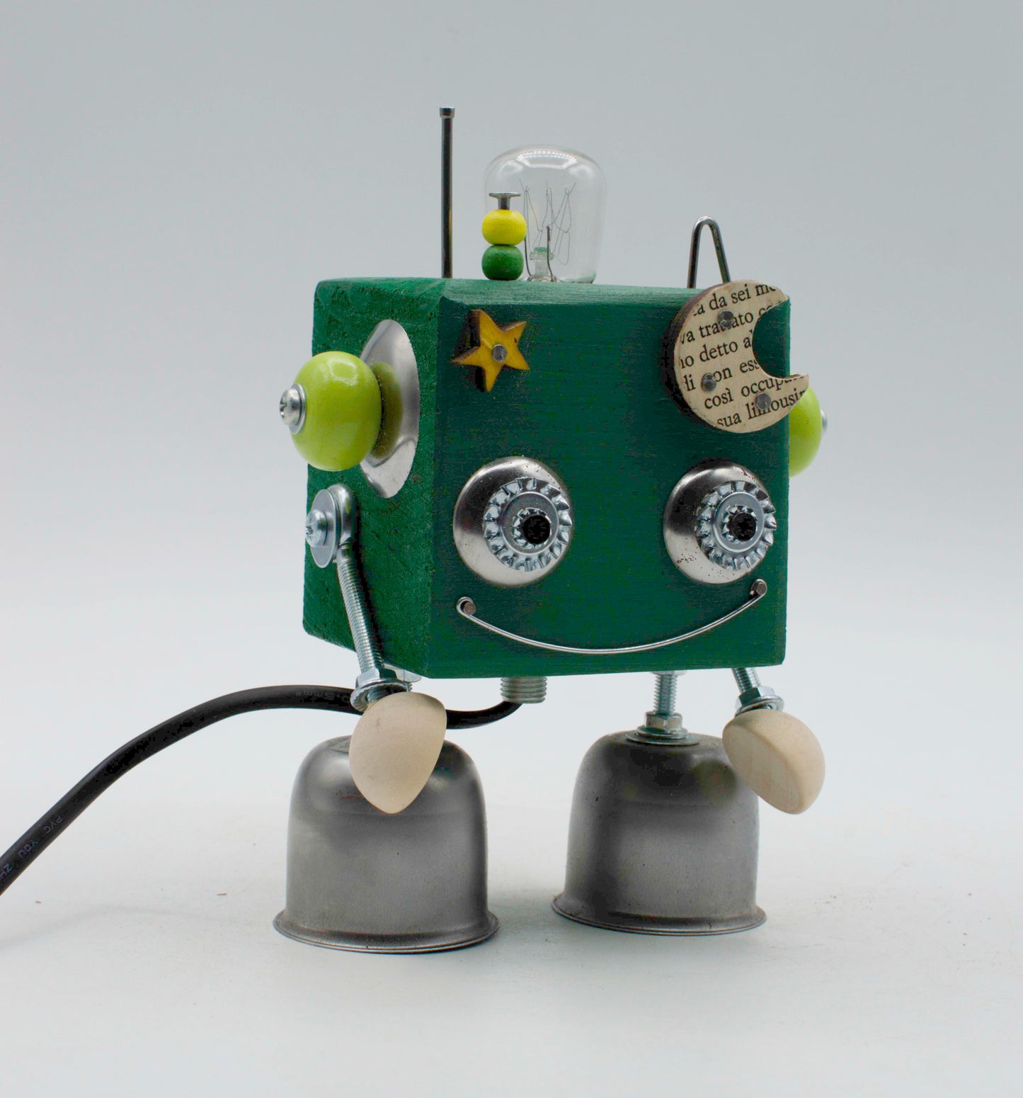 Graziosa lampada creata robot lampada cubot verde scuro con dettagli lime e gambe a campanella fatta a mano