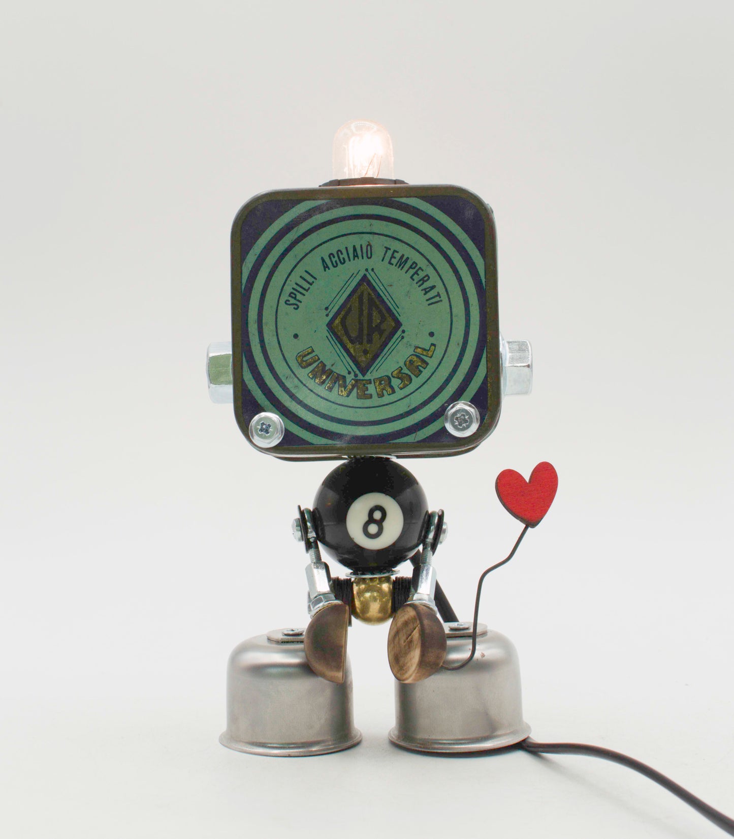 Graziosa lampada creata robot lampada da tavolo stile fanale con corpo palla 8 nera e argento e palloncino cuore rosso