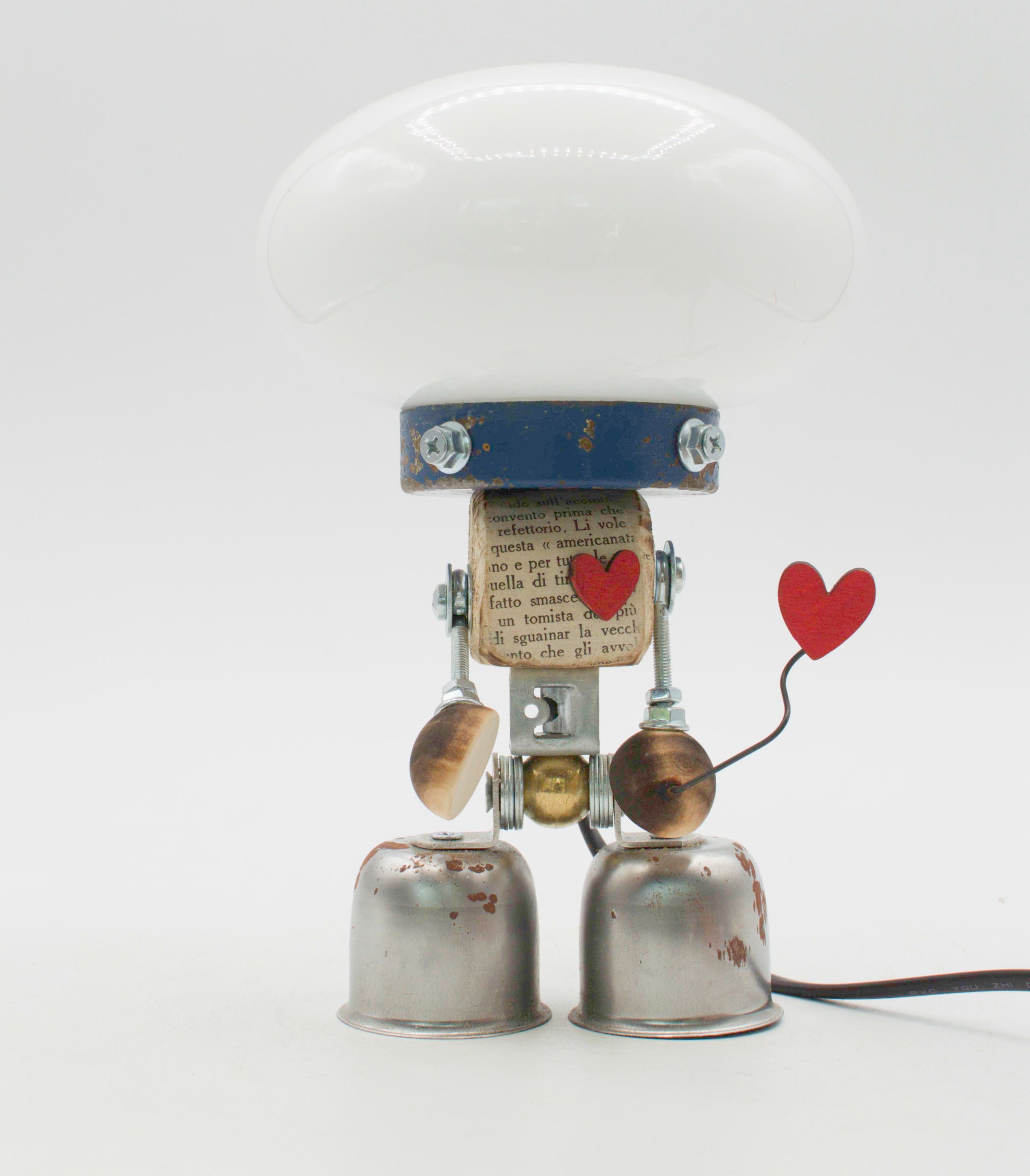 Graziosa lampada creata robot lampada tavolo stile fanale con testa a fungo bianca lucida e arti metallici riciclati