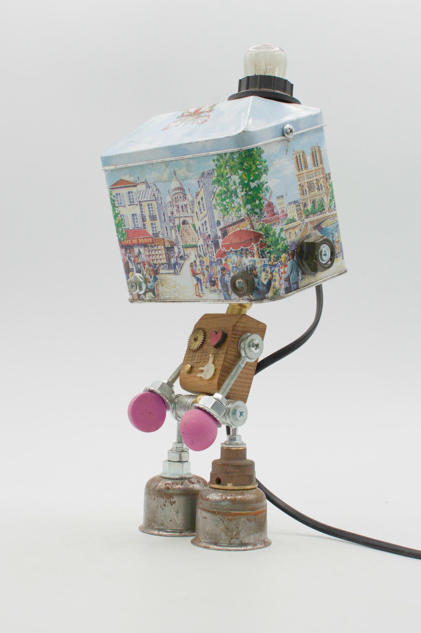 Graziosa lampada creata robot lampada da tavolo stile fanale con testa scatola e dettagli in ottone rosa