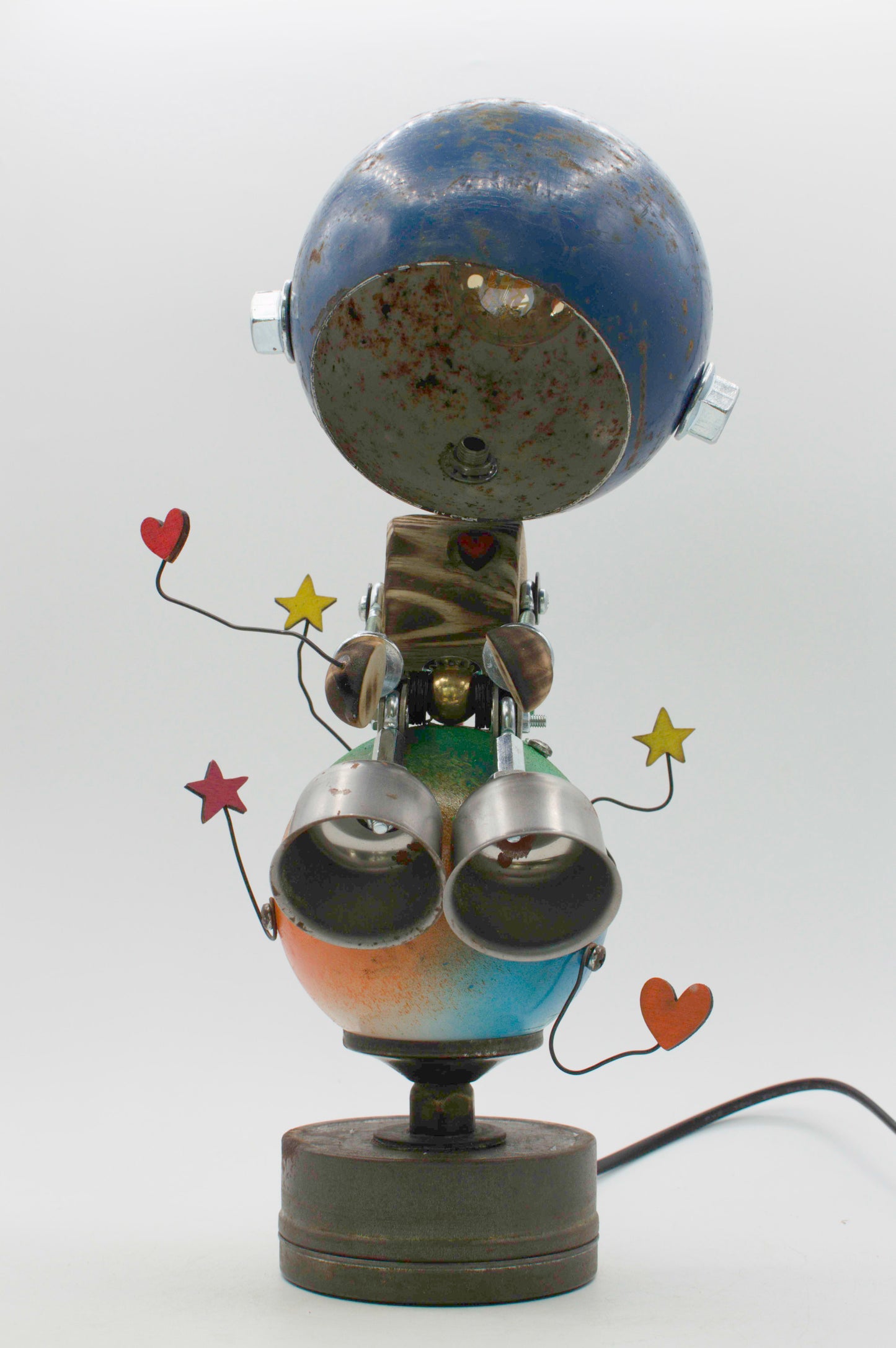 Lampada da tavolo robot blu metallico fatta a mano con decorazioni a stella e cuore in stile romantico