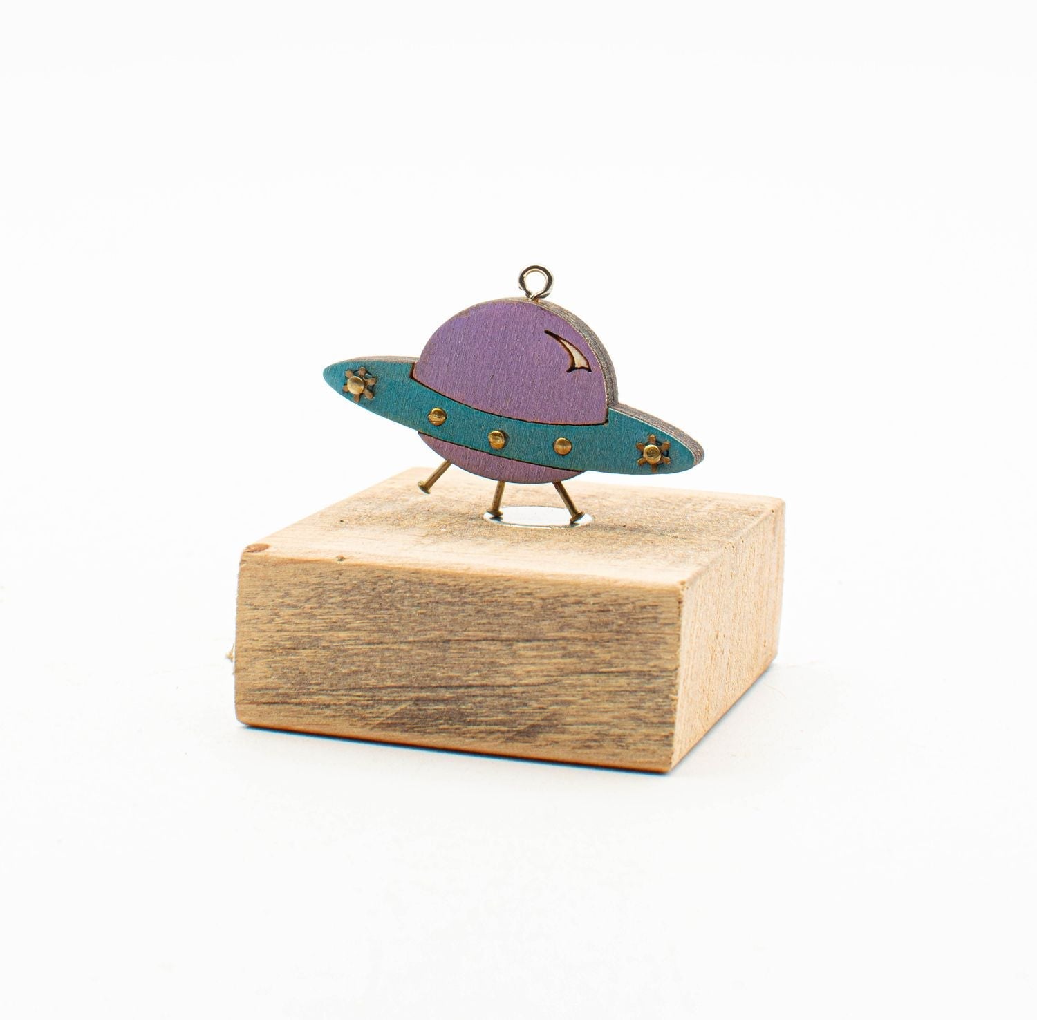 Spilla robot in legno tagliato a laser con pendente ufo in legno viola e teal con dettagli dorati fatta a mano
